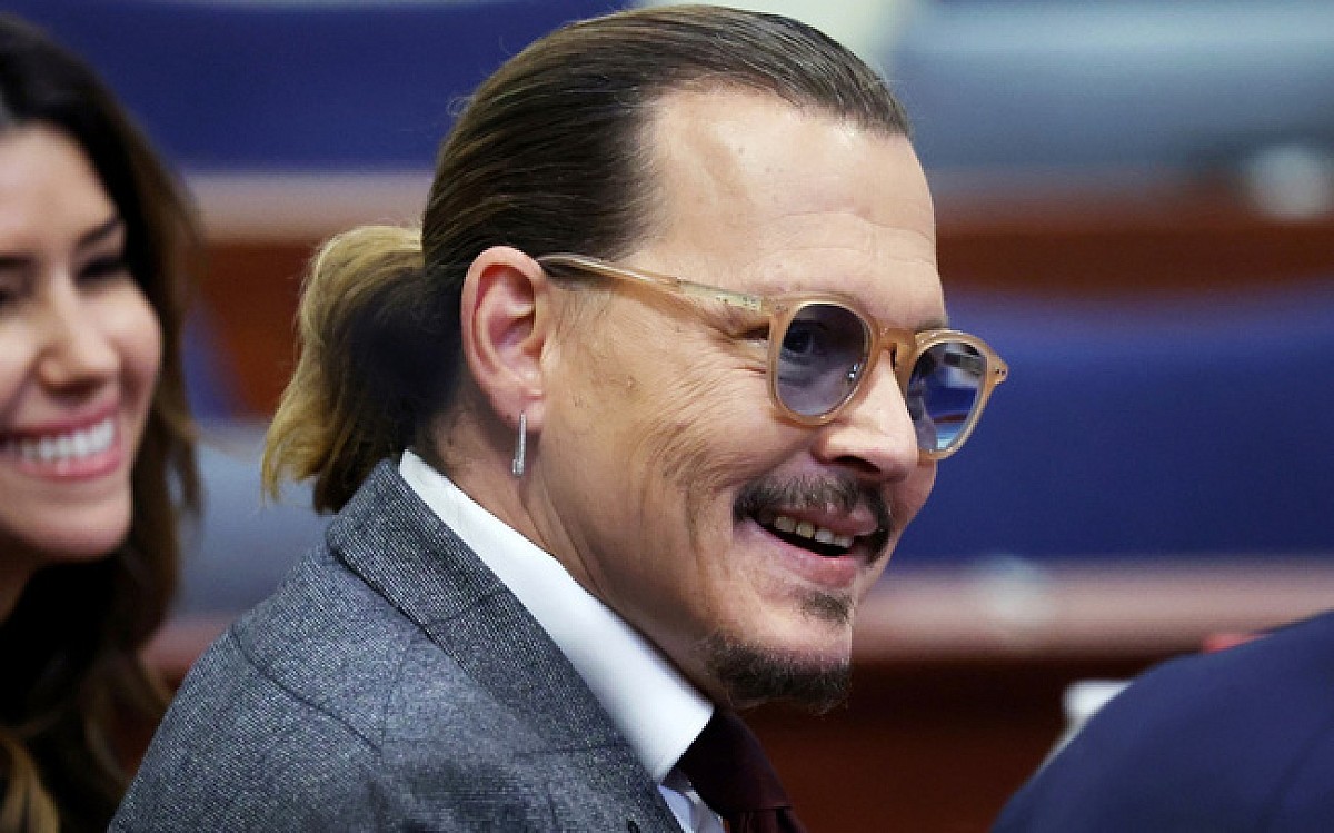 Johnny Depp abre julgamento de calúnia contra ex-mulher Amber