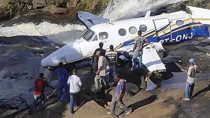 Aeronáutica investiga se avião com Marília Mendonça bateu em torre de alta tensão