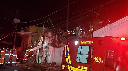 Prédios desabam em BH; bebê e homem morrem