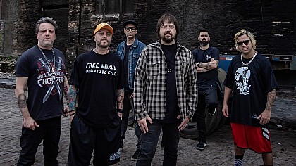 Integrantes da banda Charlie Brown Jr irão retornar aos palcos após 10 anos