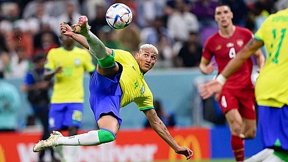 A seleção brasileira entra em campo, nesta segunda-feira (28), contra a Suíça