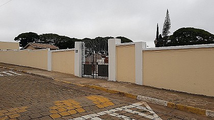 Cemitério de Avaré passa por adequações para receber público no Finados